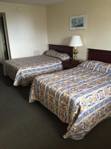 Irving West Hotel Gander Bagian luar foto