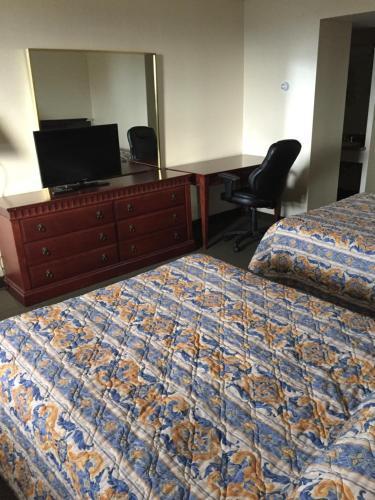 Irving West Hotel Gander Bagian luar foto